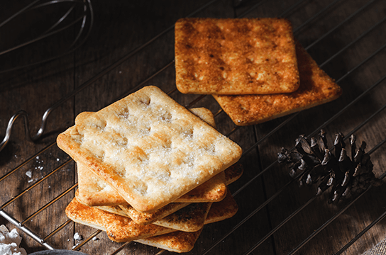 The unique disposable flavor of soda biscuit comes through in every puff.